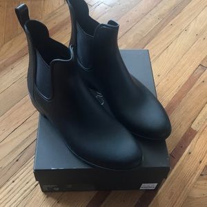 J.Crew Matte Chelsea rain boots size 9